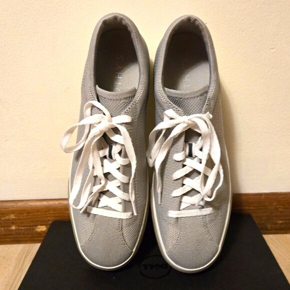 Rothy's "The Lace Up" Sneaker in Gray In Perfect Preowned Condition - Picture 7 of 10